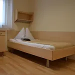 Mladinski Dom - Hostel *